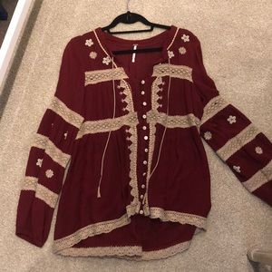Free people top, perfect for fall!